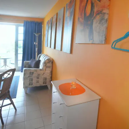 Ferienwohnung Im Herzen Von Sellin Mit Balkon S Ubytování v soukromí *