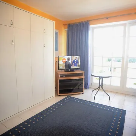 Ferienwohnung Im Herzen Von Sellin Mit Balkon S Ubytování v soukromí